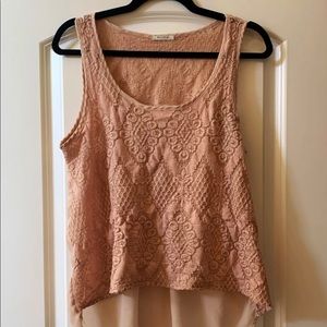 Loose fitting light tank